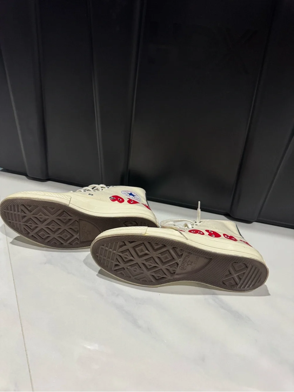 Converse Cream High-Top Sneakers with Red Heart Motif - Picture 2 of 3
